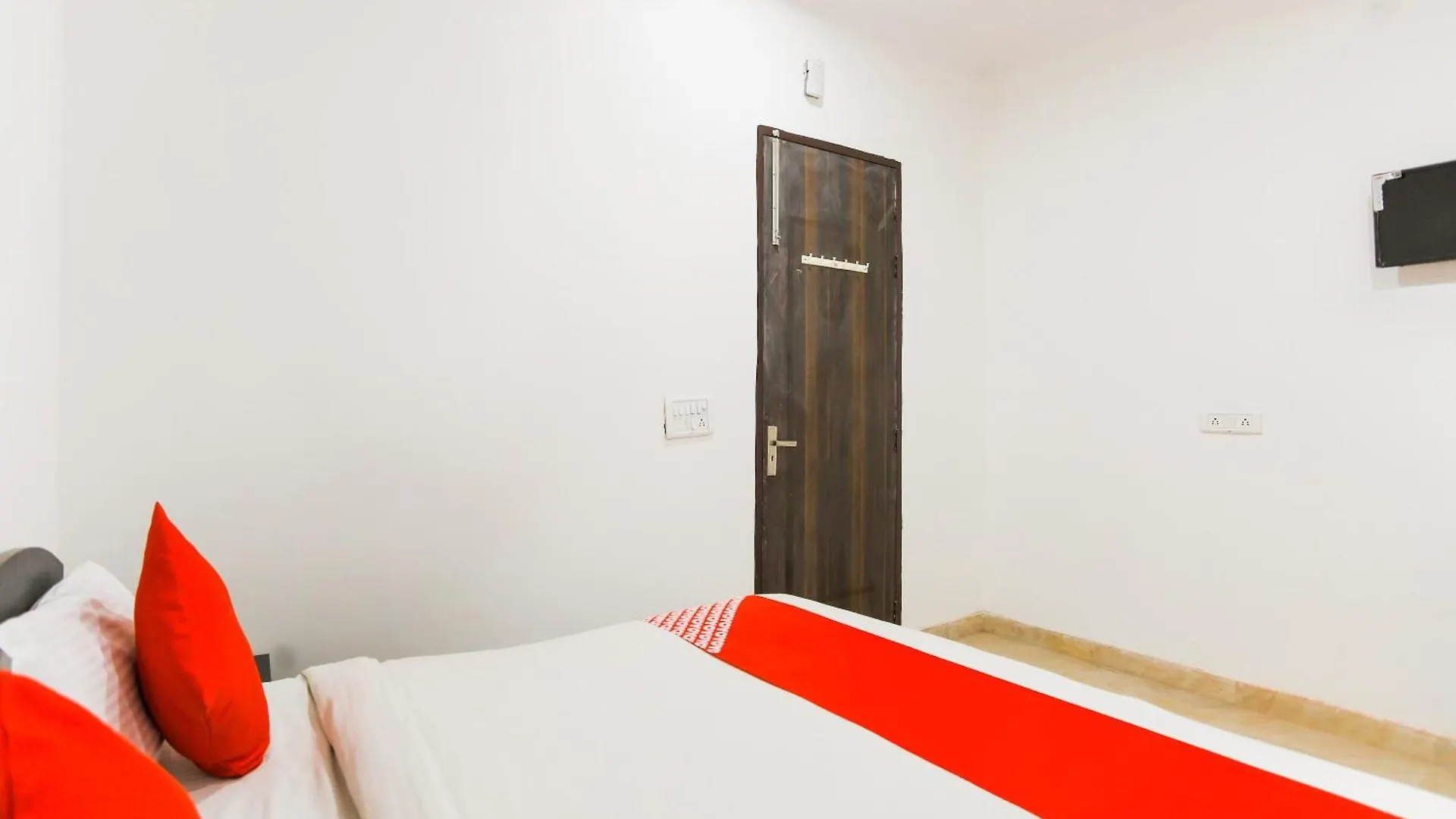 Hotel O Welcome Residency Gurgaon India